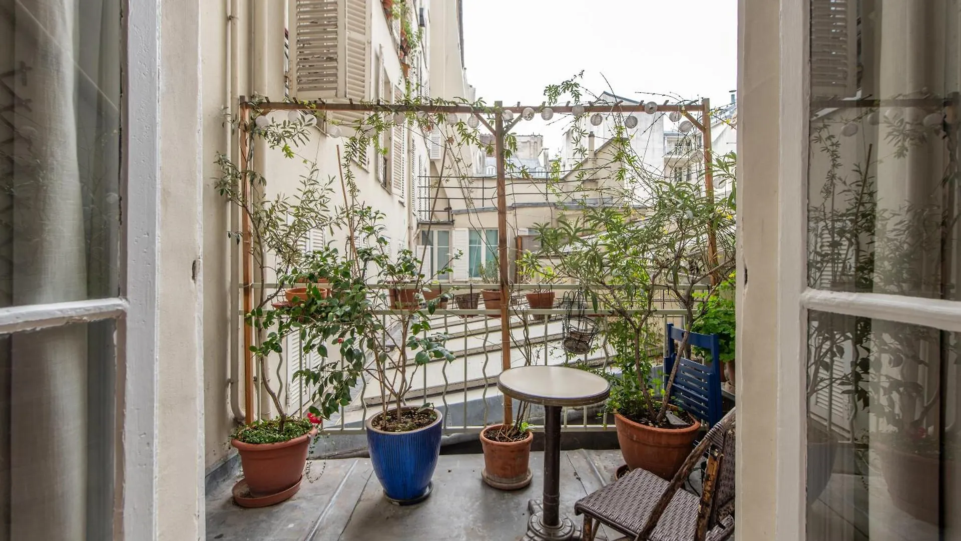 Geranimus Enghien Apartment Paris