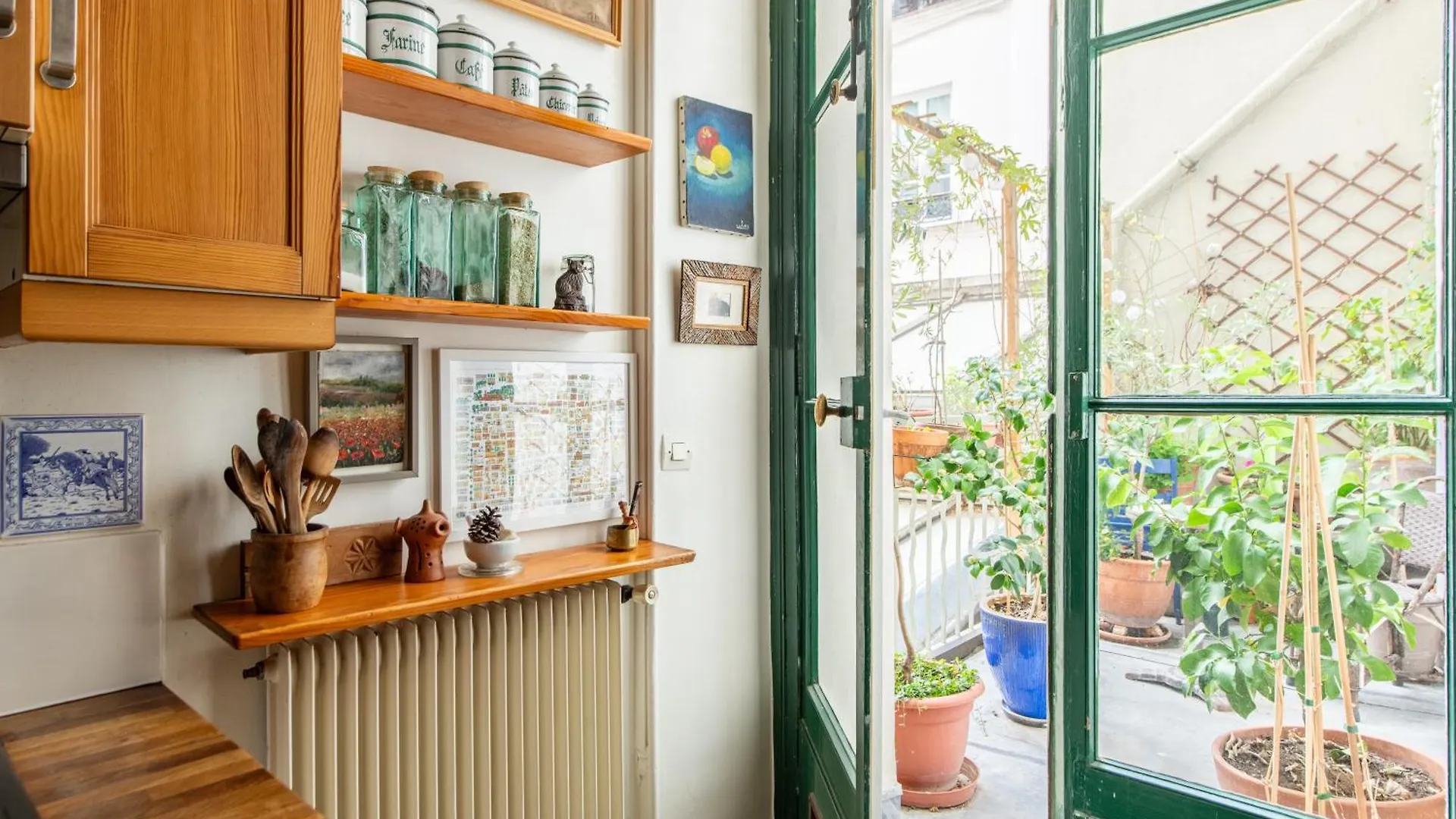 Geranimus Enghien Apartment Paris