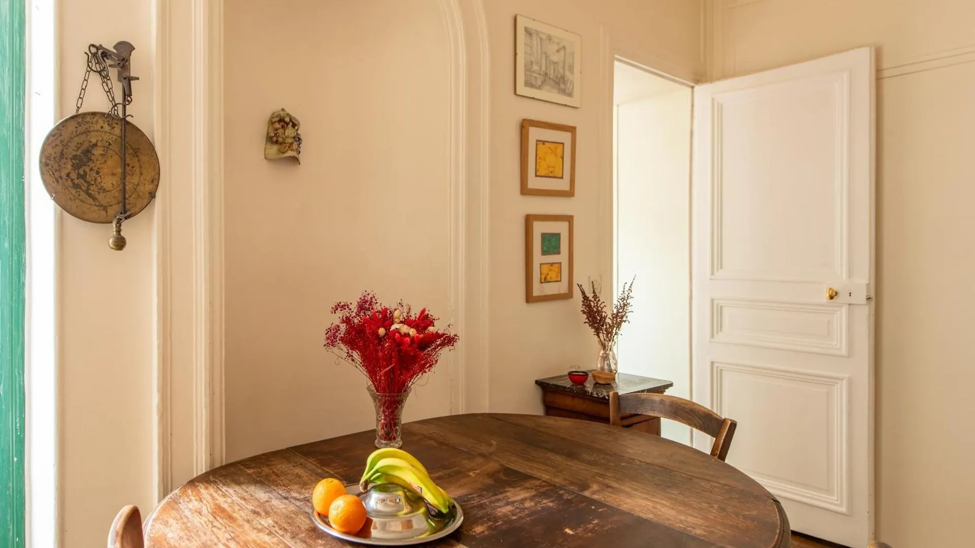 Geranimus Enghien Apartment Paris France